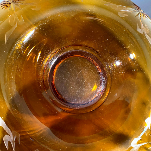 Amber Console Bowl with Leaf Etching - Picture 4 of 6